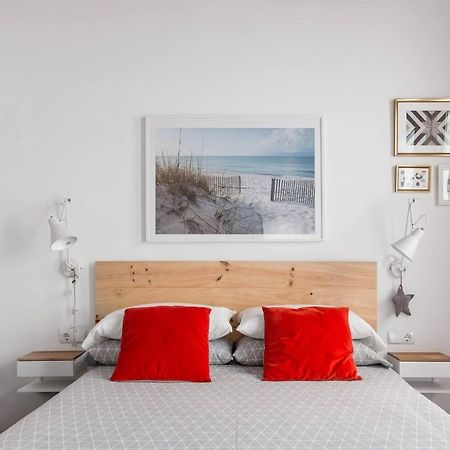 Stylish Apartment With Terrace For Couple Or Family Barcelone Extérieur photo